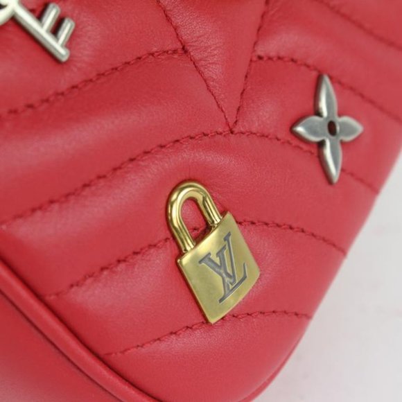 Louis Vuitton Limited Edition Red Quilted Leather - Picture 9 of 12